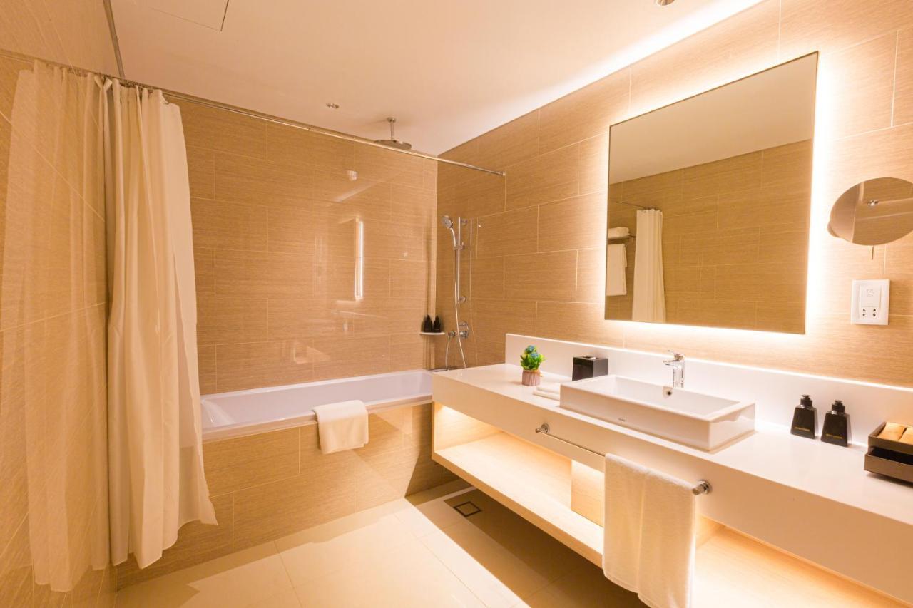 Zealax Hotel & Residence Yangon Exterior photo
